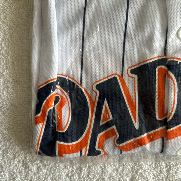 MLB San Diego Padres Adult Jersey - Picture 4 of 11